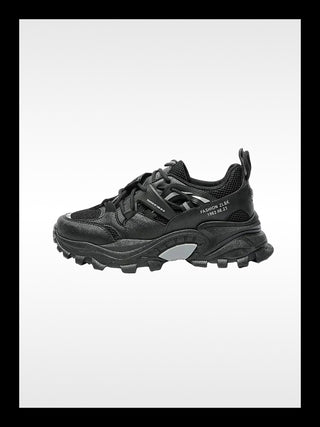 Urbane sneaker