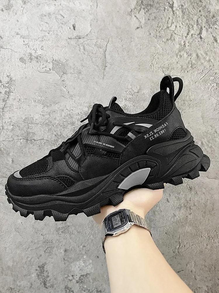Urbane sneaker