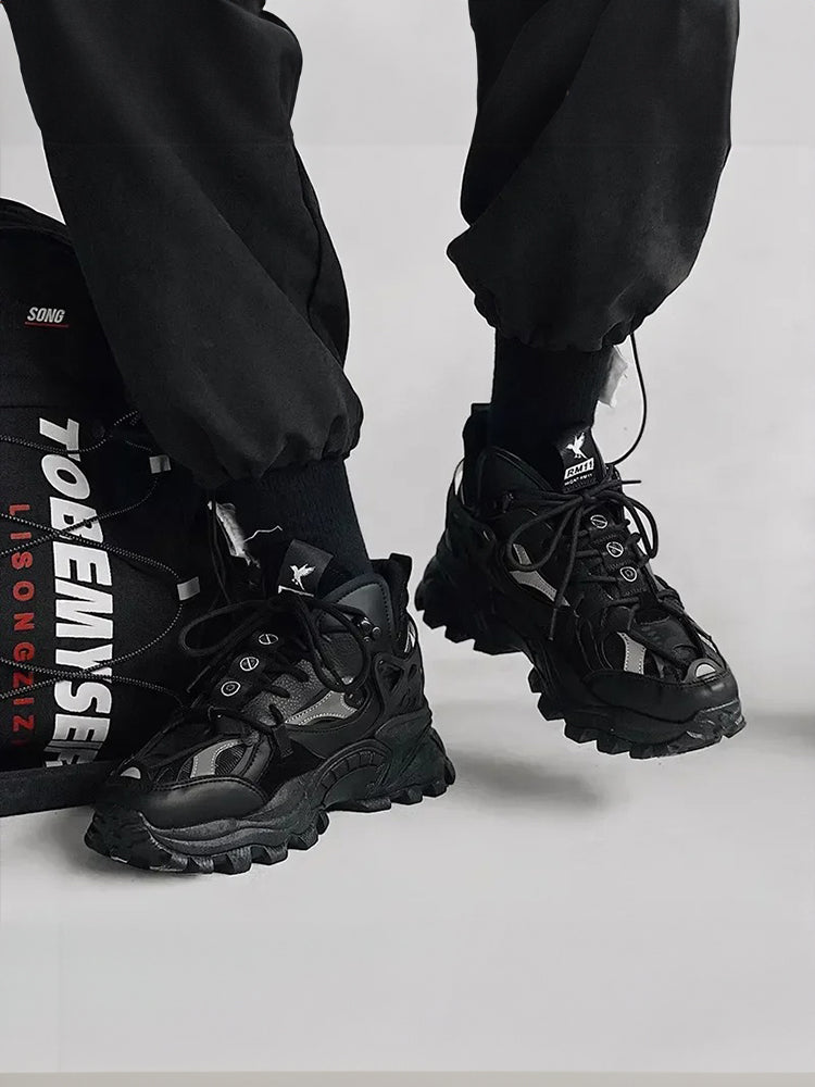 Urbane sneaker