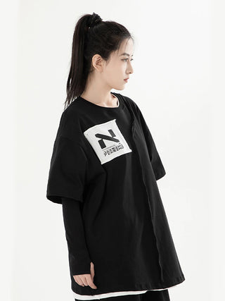 Schwarze T-Shirt mit N-Print